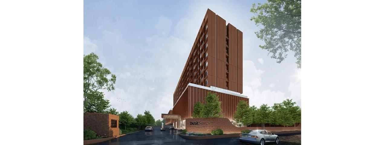 ในจังหวะที่เขตเศรษฐกิจพิเศษภาคตะวันออก (EEC) กำลังเร่งเครื่องเต็มสปีด “ศรีราชา” หนึ่งในหัวเมืองสำคัญกำลังถูกวางตำแหน่งใหม่ให้เป็นจุดหมายปลายทางระดับโลก เมื่อสองกลุ่มทุนใหญ่ “สห โตคิว คอร์ปอเรชั่น” ในเครือสหพัฒน์ จับมือกับ “ดุสิตธานี” เปิดตัวโครงการ “ดุสิต สวีท เจ-พาร์ค ศรีราชา” ที่พักระดับลักชัวรีผสานกลิ่นอายญี่ปุ่น ตั้งเป้าดึงดูดทั้งนักธุรกิจและนักท่องเที่ยวจากทั่วโลก